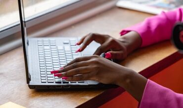 Jak napisać biznesplan na dotacje na otwarcie działalności 2025